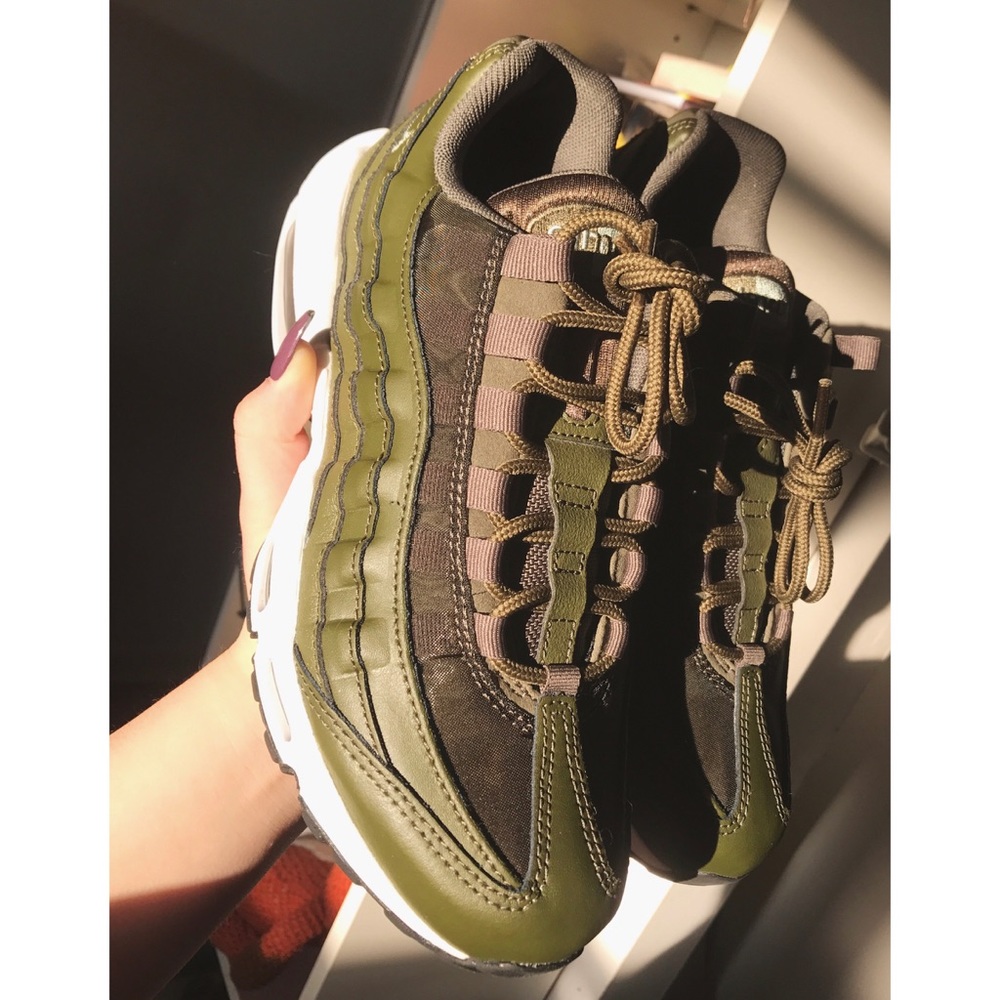 Nike Air Max 95 Sneakers ✨